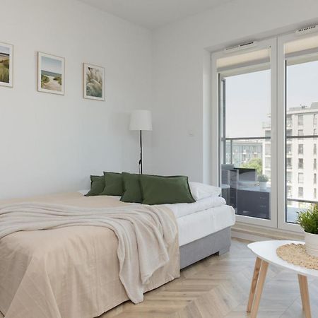 Ursus Sunny Studio For 4 Guests With Parking & Balcony By Noclegi Renters Warsawa Bagian luar foto