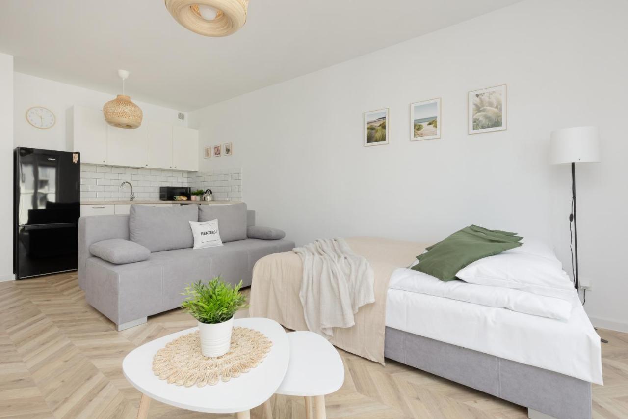 Ursus Sunny Studio For 4 Guests With Parking & Balcony By Noclegi Renters Warsawa Bagian luar foto