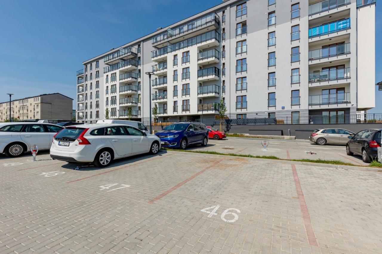 Ursus Sunny Studio For 4 Guests With Parking & Balcony By Noclegi Renters Warsawa Bagian luar foto